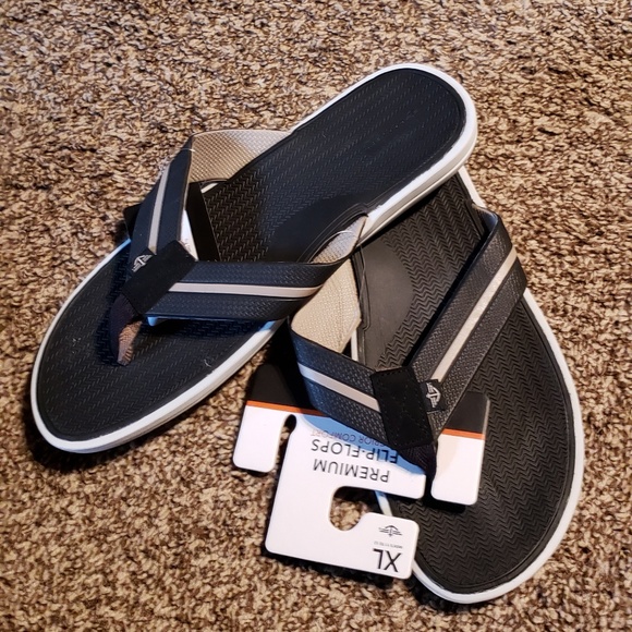 dockers premium flip flops